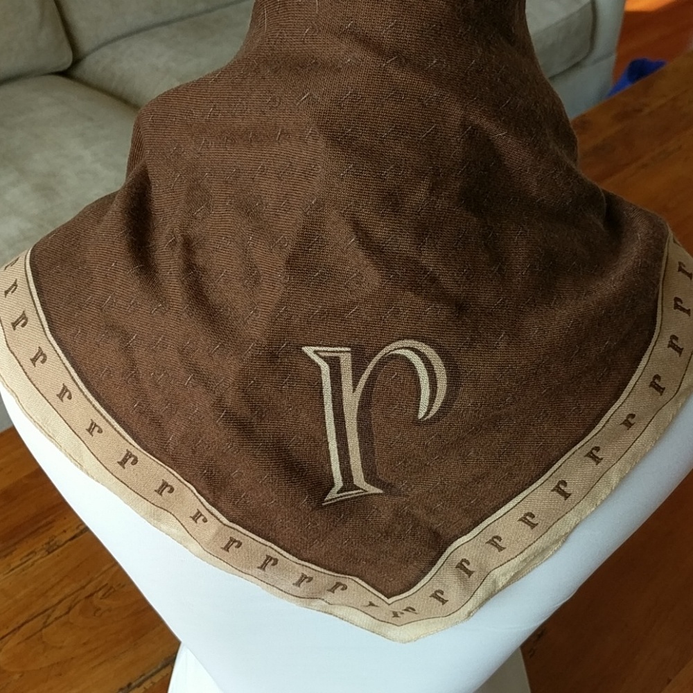 INITIAL SCARF!